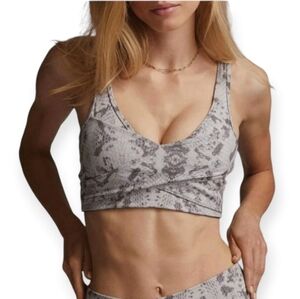 Varley Kellam Sports Bra in Taupe Grey Snake Print Large